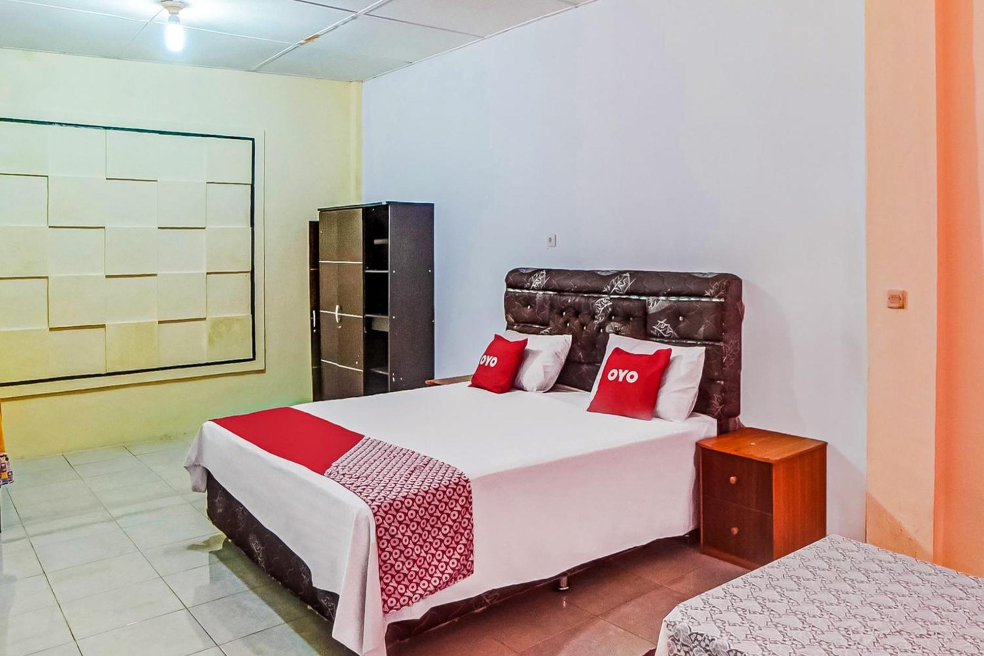 Hotel Oyo 90980 Al Karim Syariah à Tanjungbalai Extérieur photo