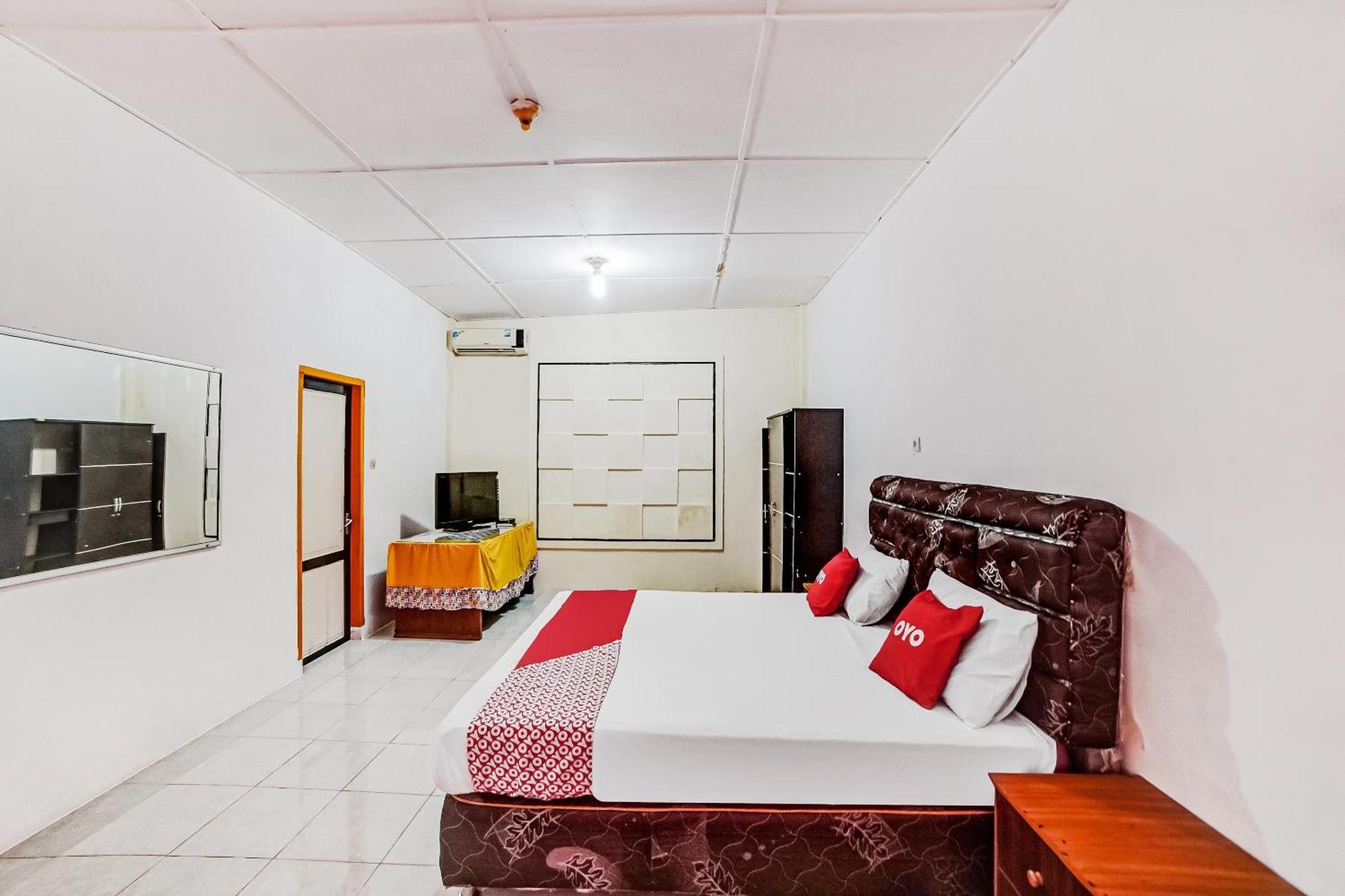 Hotel Oyo 90980 Al Karim Syariah à Tanjungbalai Extérieur photo