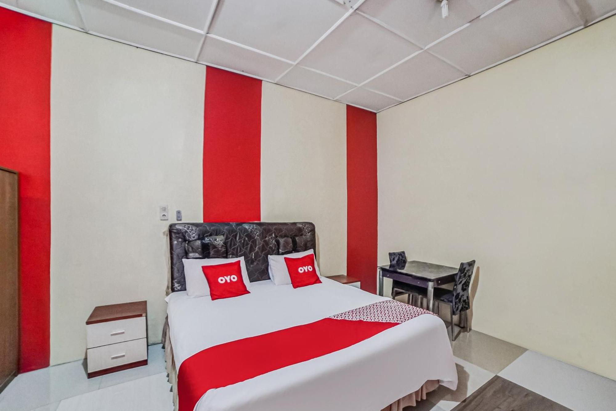 Hotel Oyo 90980 Al Karim Syariah à Tanjungbalai Extérieur photo