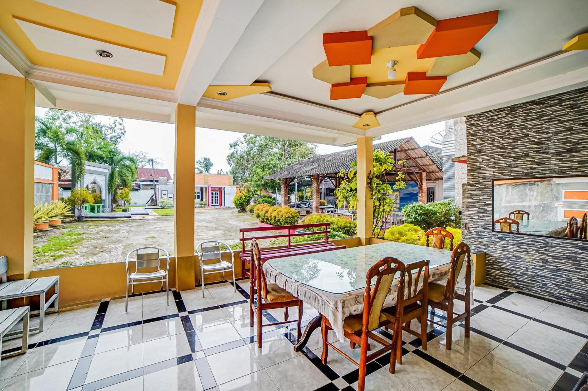 Hotel Oyo 90980 Al Karim Syariah à Tanjungbalai Extérieur photo