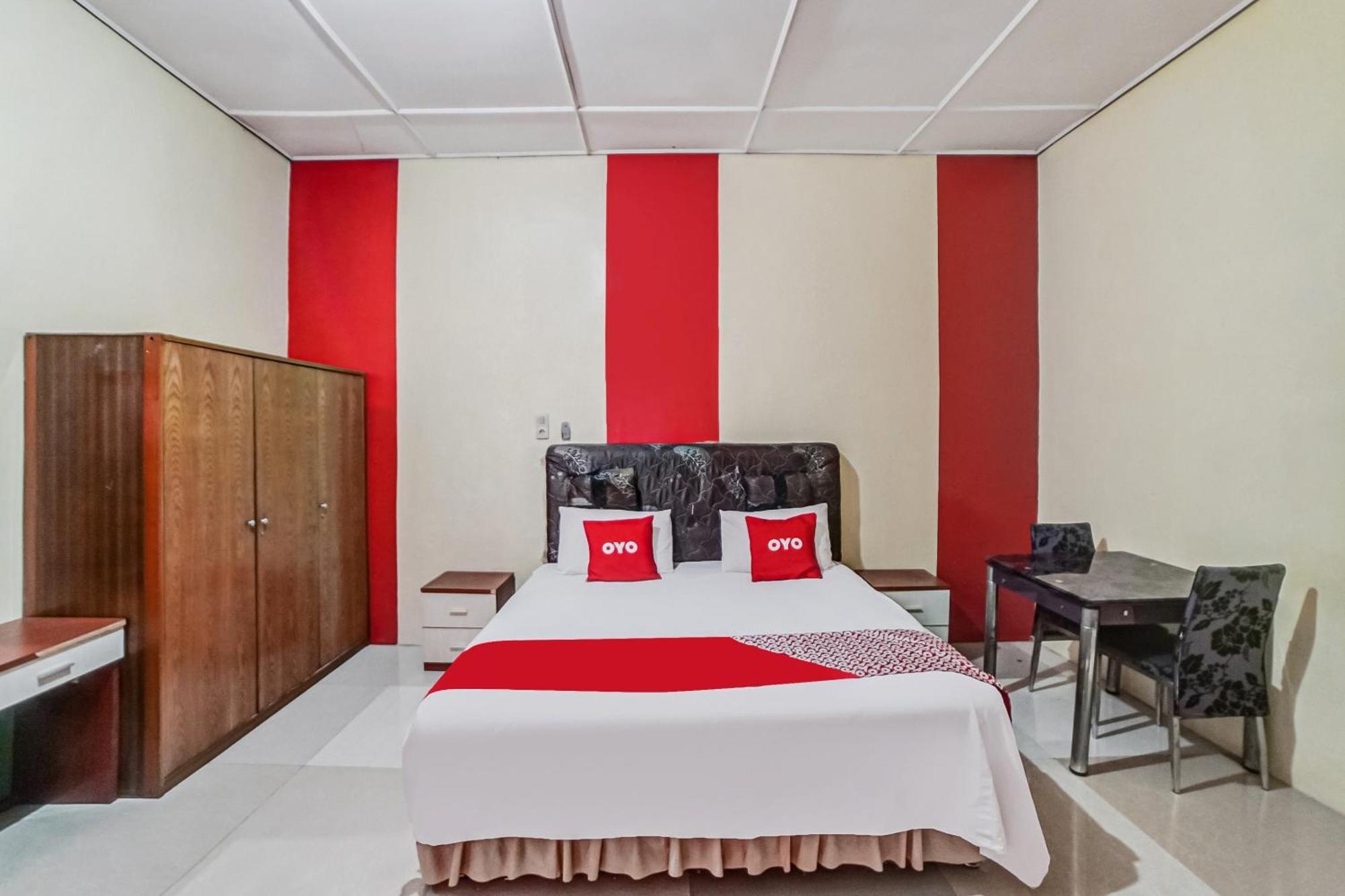 Hotel Oyo 90980 Al Karim Syariah à Tanjungbalai Extérieur photo